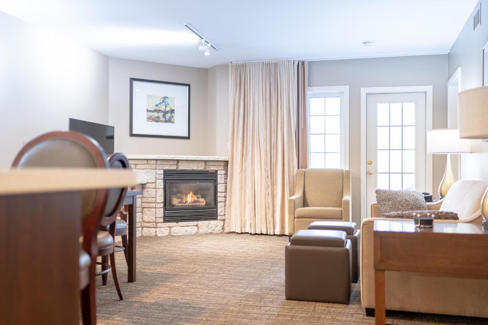 Horseshoe Valley Suites - The Azure Shanty Bay Экстерьер фото