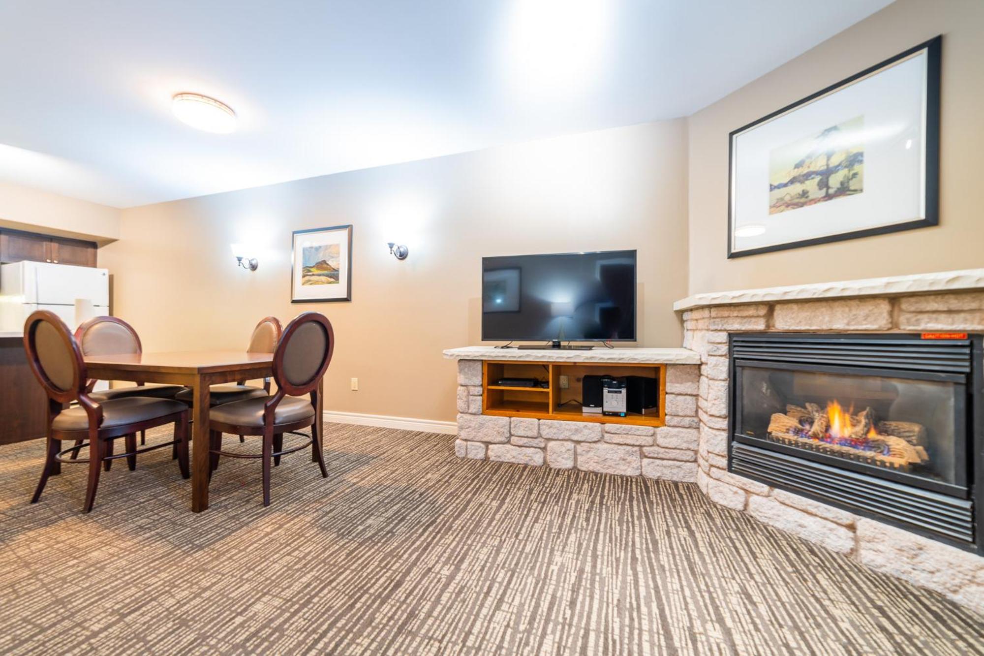 Horseshoe Valley Suites - The Azure Shanty Bay Экстерьер фото