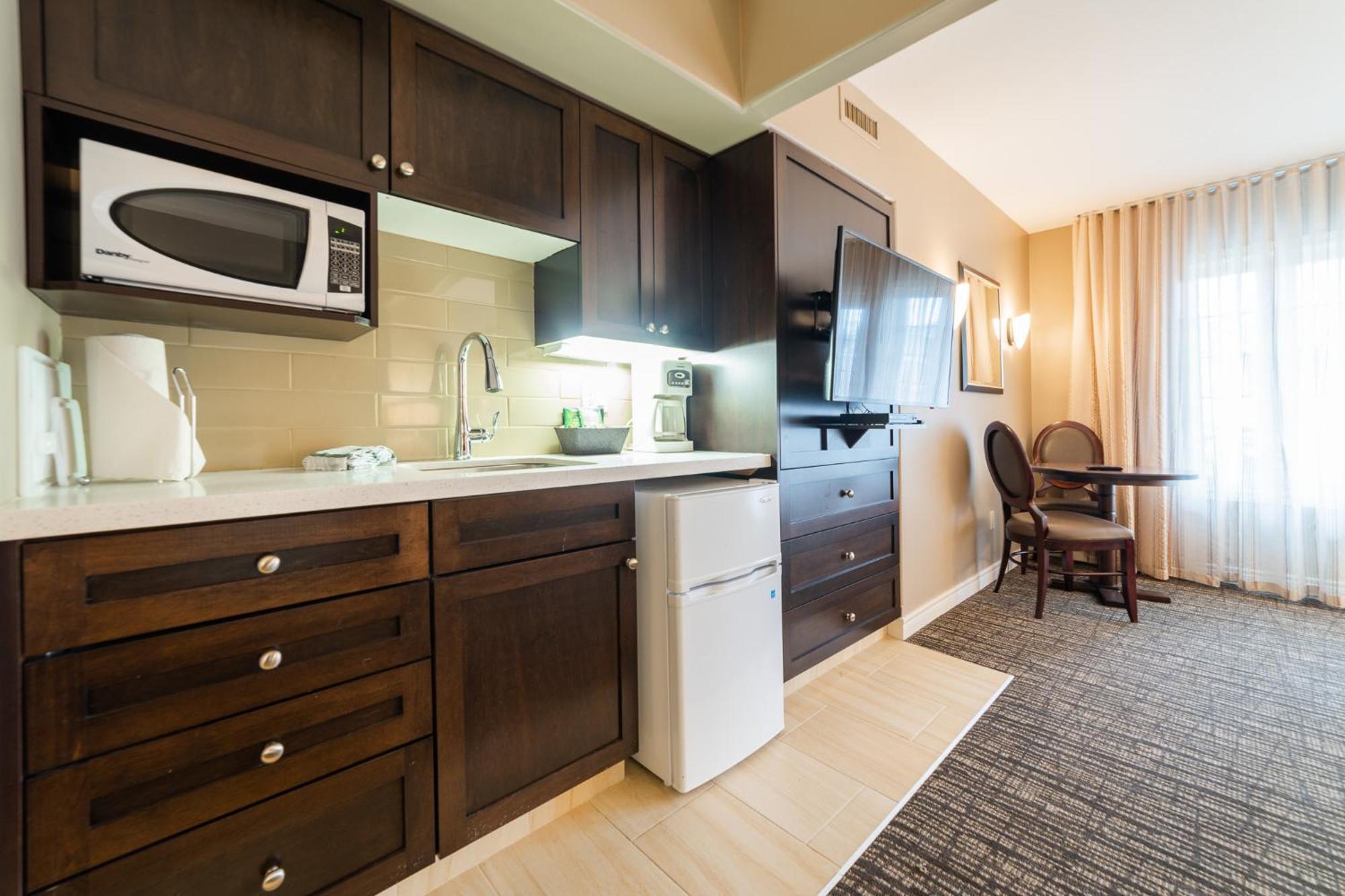 Horseshoe Valley Suites - The Azure Shanty Bay Экстерьер фото